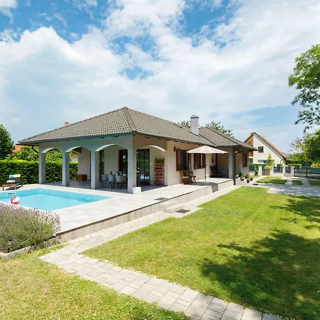 Aschbacher By Interhome