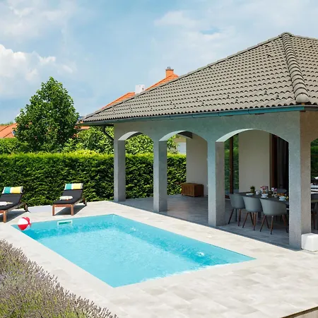 Vilă Aschbacher By Interhome *