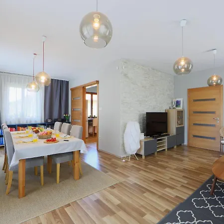 Vilă Aschbacher By Interhome