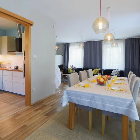 Vilă Aschbacher By Interhome *