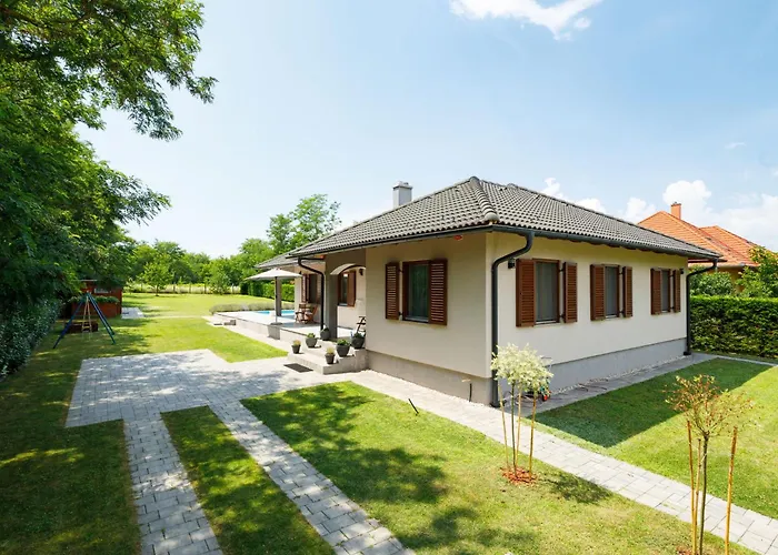 Aschbacher By Interhome ヴィラ Balatonszárszó