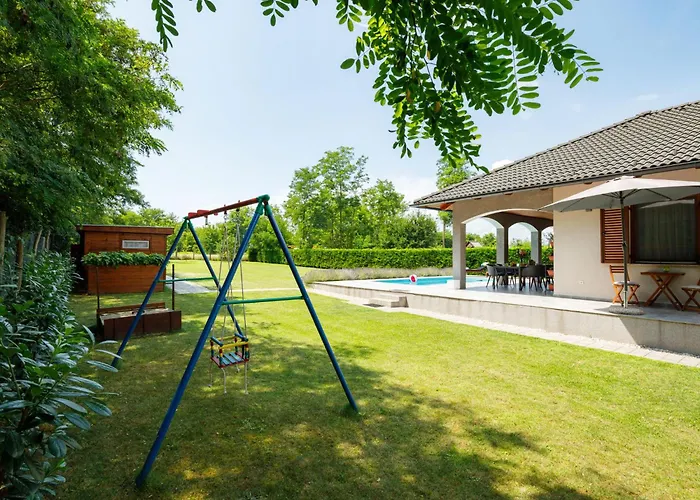 Aschbacher By Interhome *